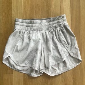 Lululemon High Rise Short 4”